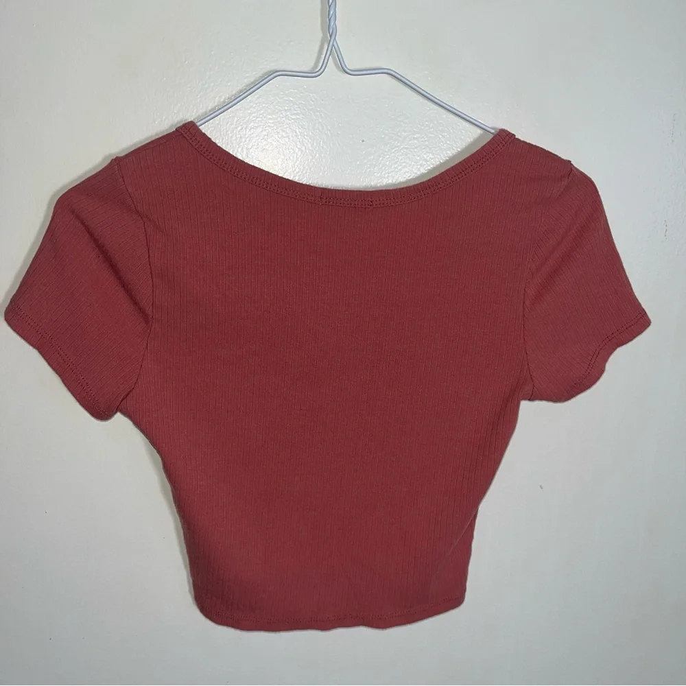 FINAL SALE Button up bozzolo baby tee - Picture 2 of 3